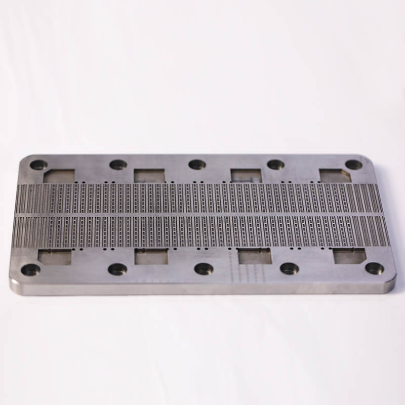 Metal mold component